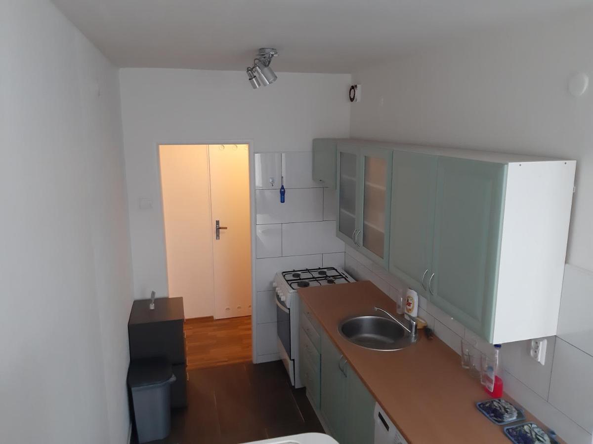 Prague Apartment In Most Near Golf Club, Aqua-Hipo-Autodrom In Most Eksteriør billede